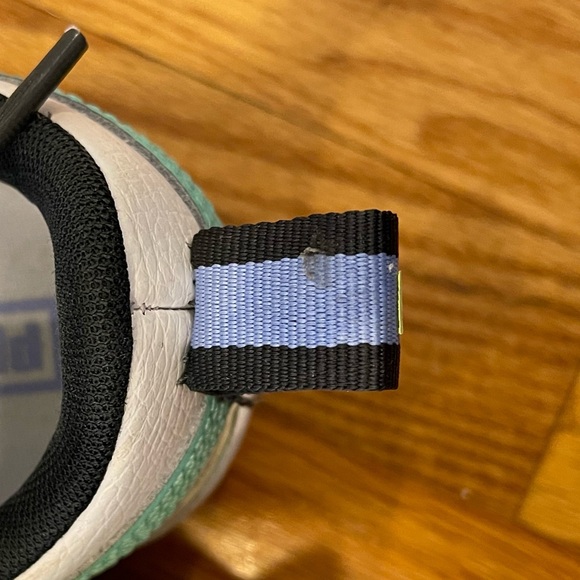 Puma, US size 6 women’s white platform sneakers. - Picture 6 of 10